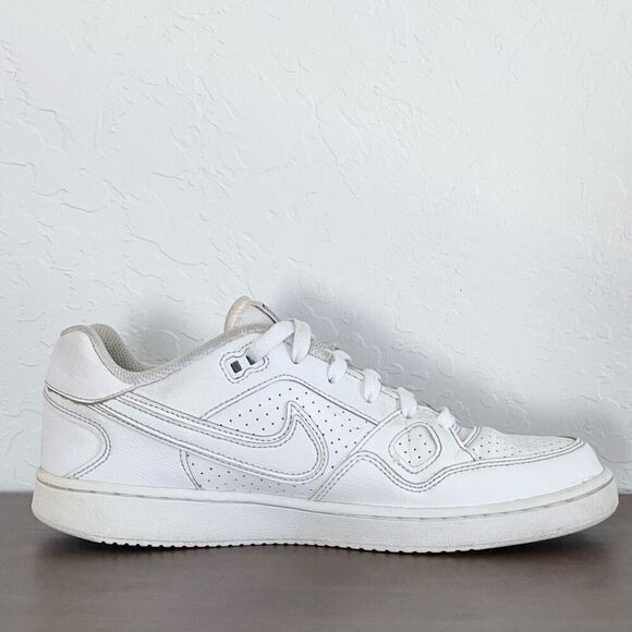 Nike‎ Son Of Force GS Womens 8.5 Triple White Leather Retro Sneakers (size 7Y) - Picture 2 of 10